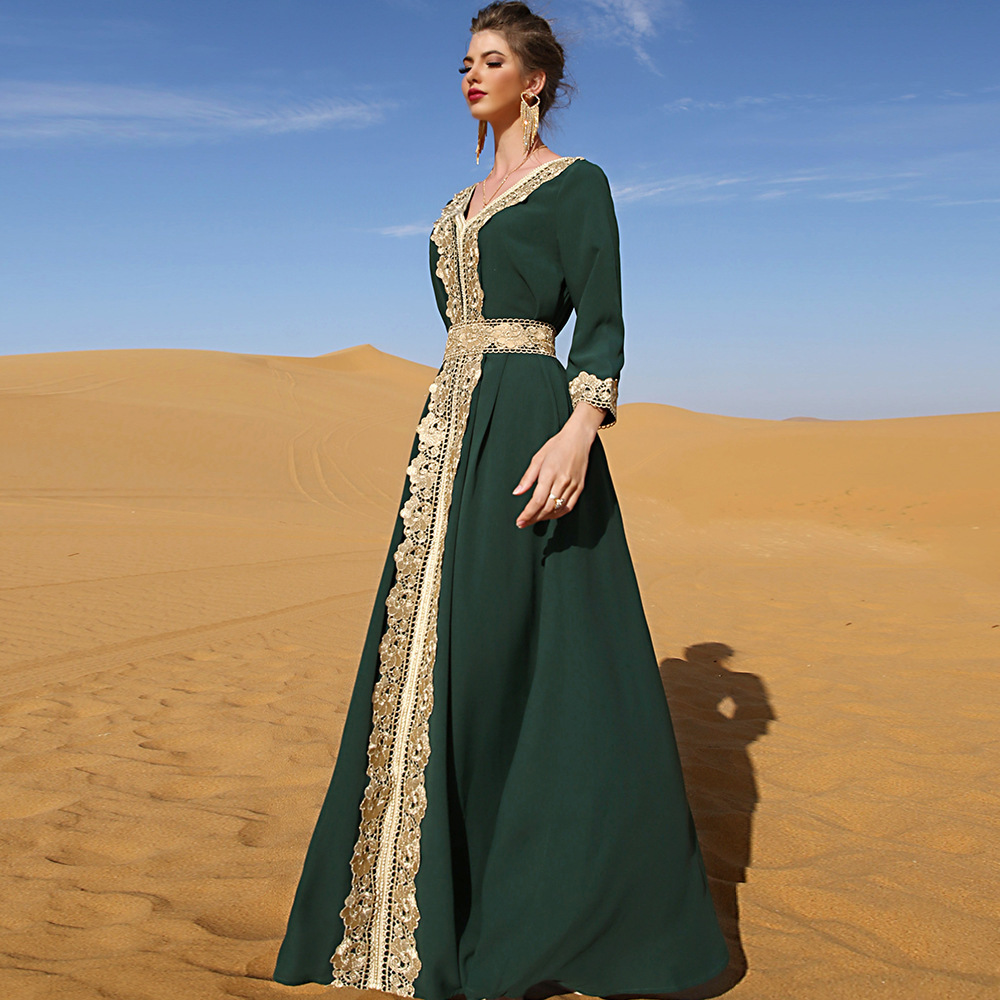 Wholesale women's gorgeous Abaya Middle Eastern dress with embroidered lace traditional Islamic Muslim dress