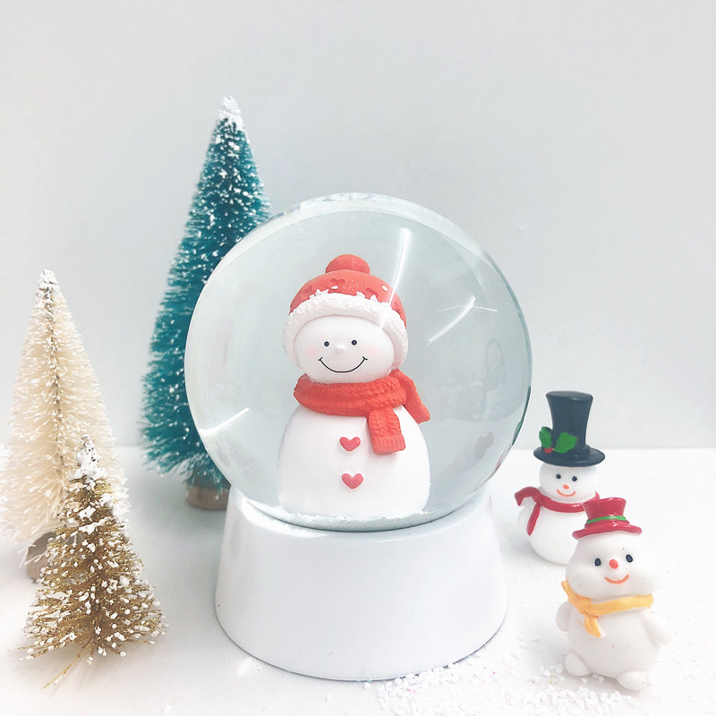 Hot Sale Crystal Snowflake Glass Globes Christmas Water Globe Resin Ornaments for Home Decoration