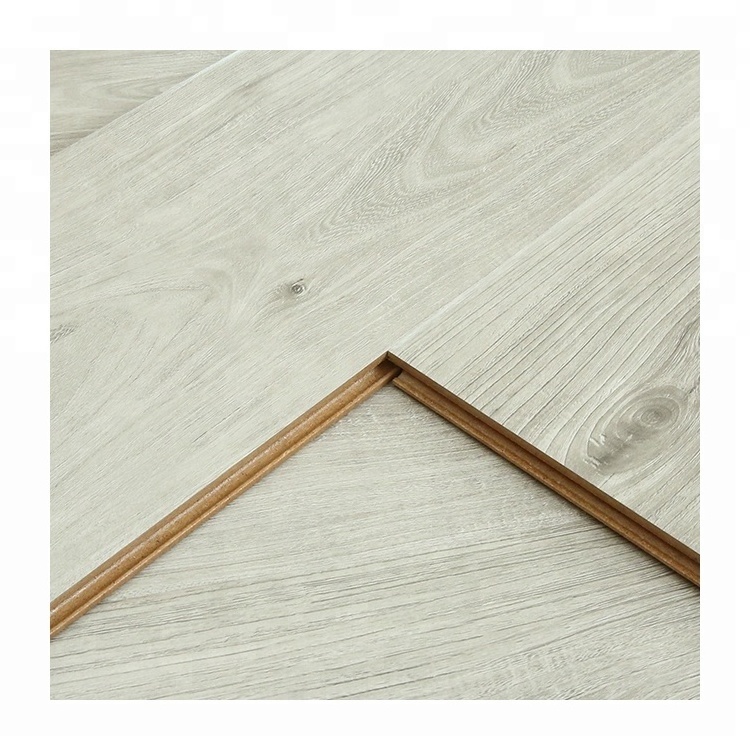 Anti-scratch Waterproof Wood Grain Textured Laminated Flooring 8mm 12mm