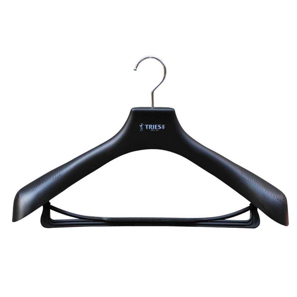 plastic hanger with wide shoulder and plastic bar