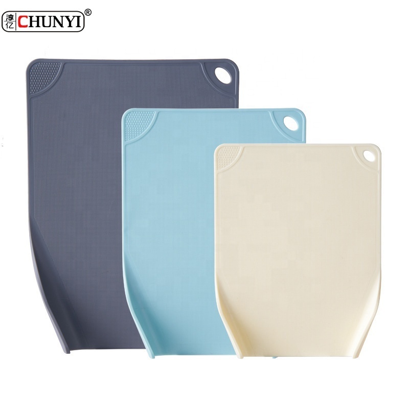 Custom 3-Packing Kitchen Closed Stand Bottom Mix Colored Plastic Cutting Board Mats Chopping Block With Hang Hole