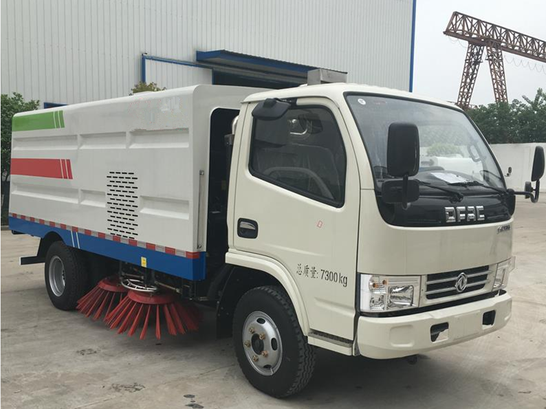 China brand Dongfeng vacuum street industrial sweeper truck price truck mount street sweeper for sale