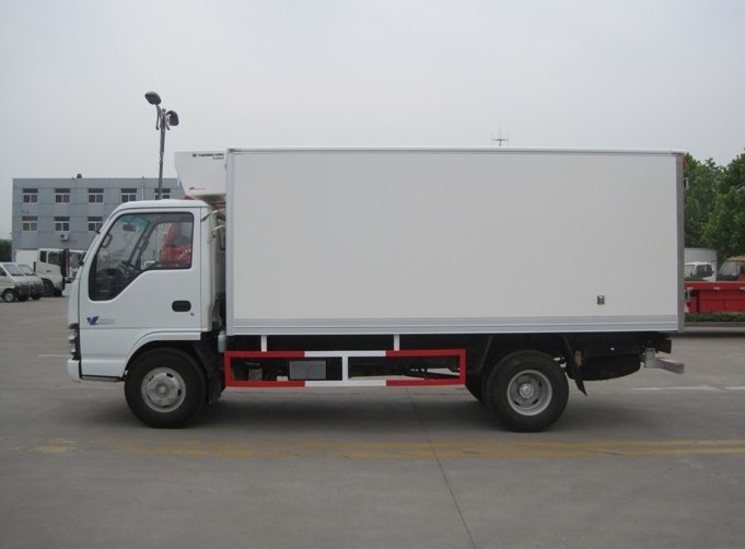 Hot Sell refrigerated truck 5 tons isuzu refrigerated truck  isuzu refrigerator trucks for sale