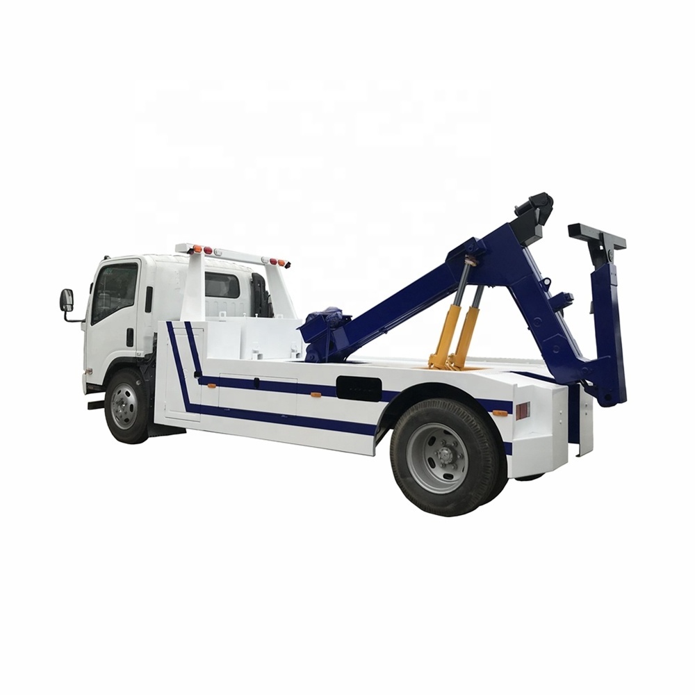 Japanese Brand 4X2 Small underlift wrecker capacity 3-5 ton wheel lift tow truck