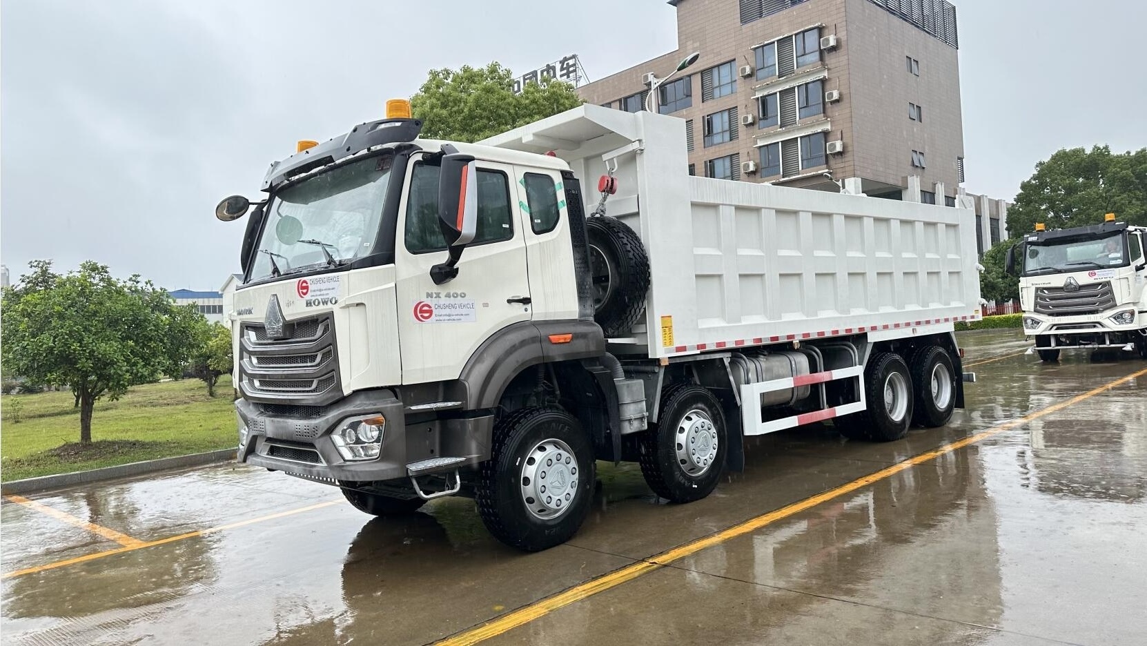 Chinese Manufacturer Sinotruk HOWO NX 8x4 400HP Heavy Duty Dump Truck 40 Tons Tipper Dump Truck 50 Tons Heavy duty  Cargo Trucks