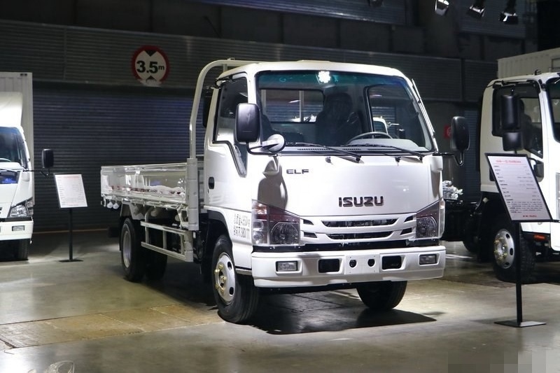 Good Price New 1- 4 TON ELF light Cargo Truck Price with ISUZU 4JB1 for sale