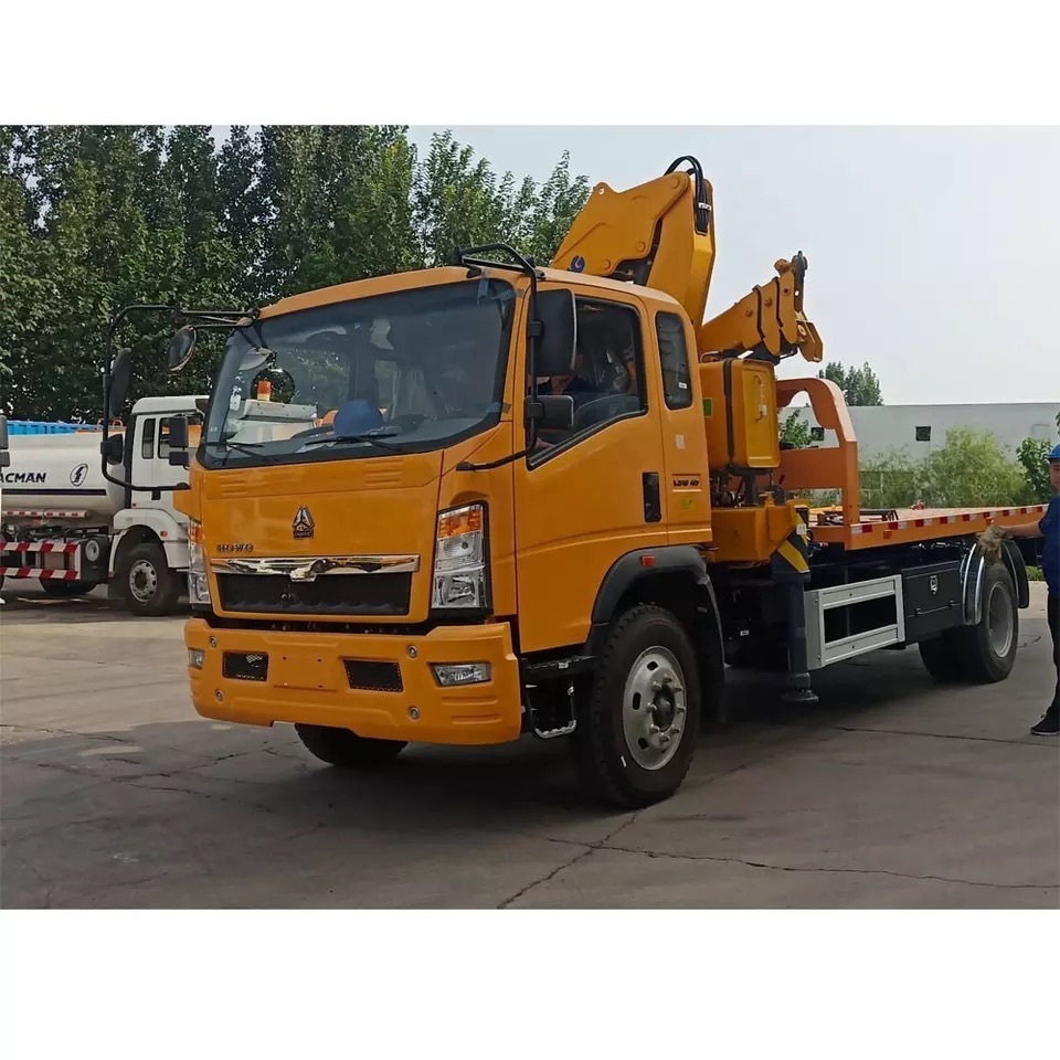 Howo 5tons platform wrecker truck 4x2 tow truck flat bed with crane for sale