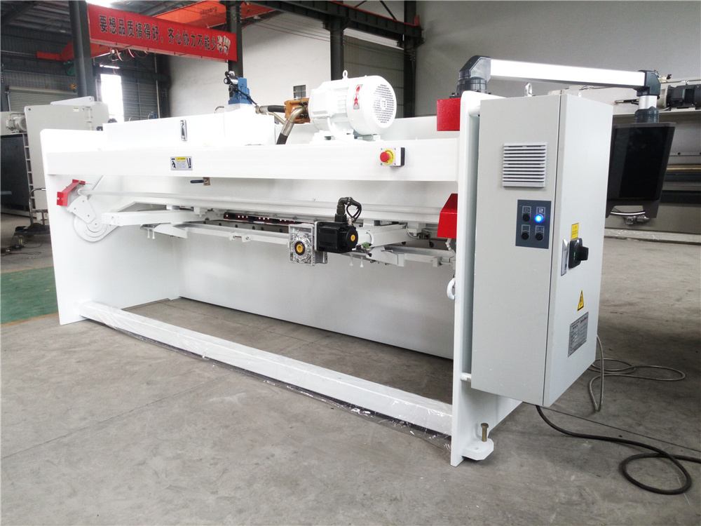 Explore Our Premium QC12K-16*3200 Hydraulic Swing Beam Shearing Machine: Reliable Performance and Unbeatable Value.