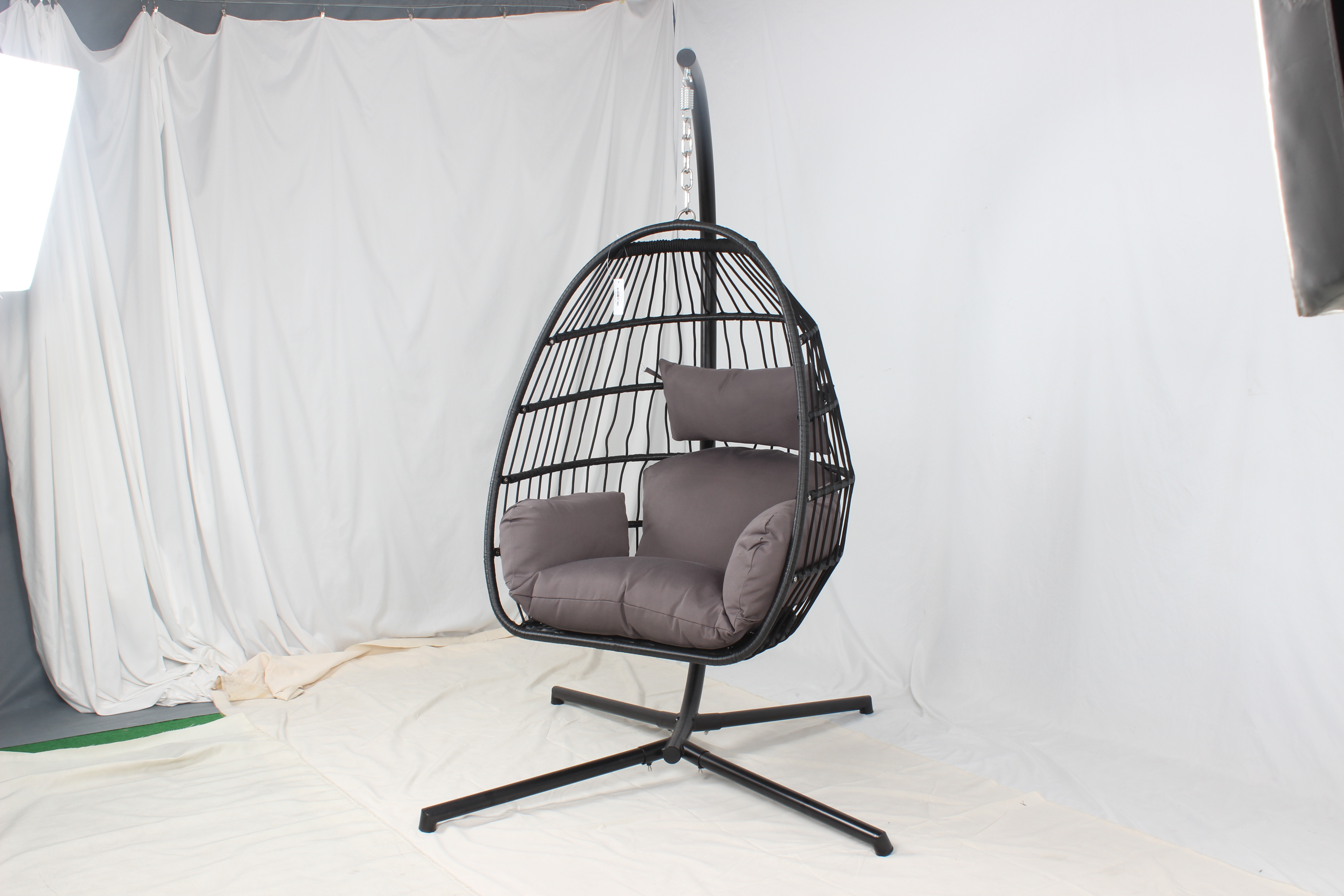 Wholesale foldable outdoor garden indoor patio rattan swing hanging chair