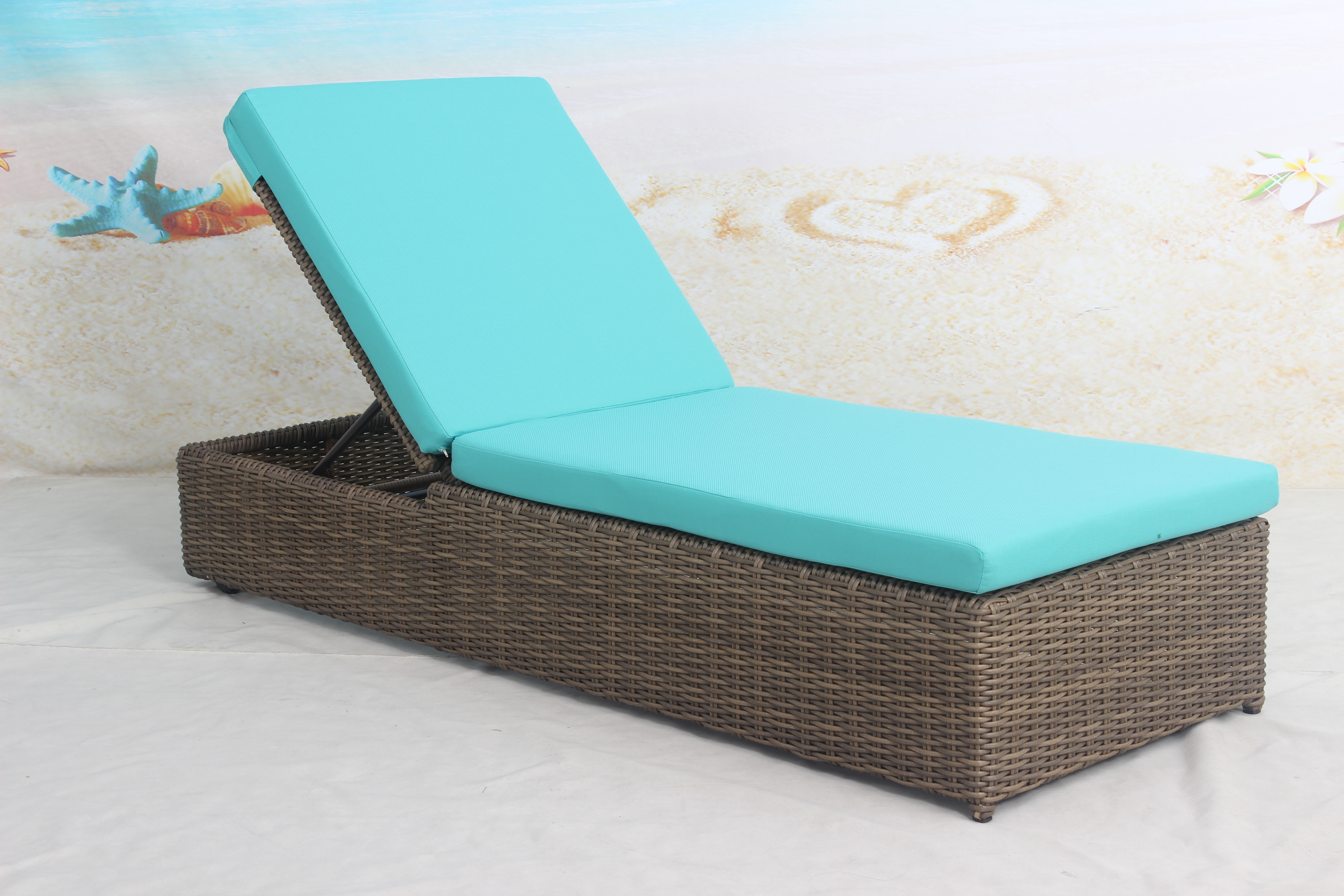 All Weather Rattan Beach Furniture Outdoor Hotel Pool Reclining PE Wicker Chaise Lounge With Cushion