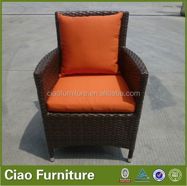 plastic wicker chairs outdoor furniture Used garden furniture white rattan outdoor chairs