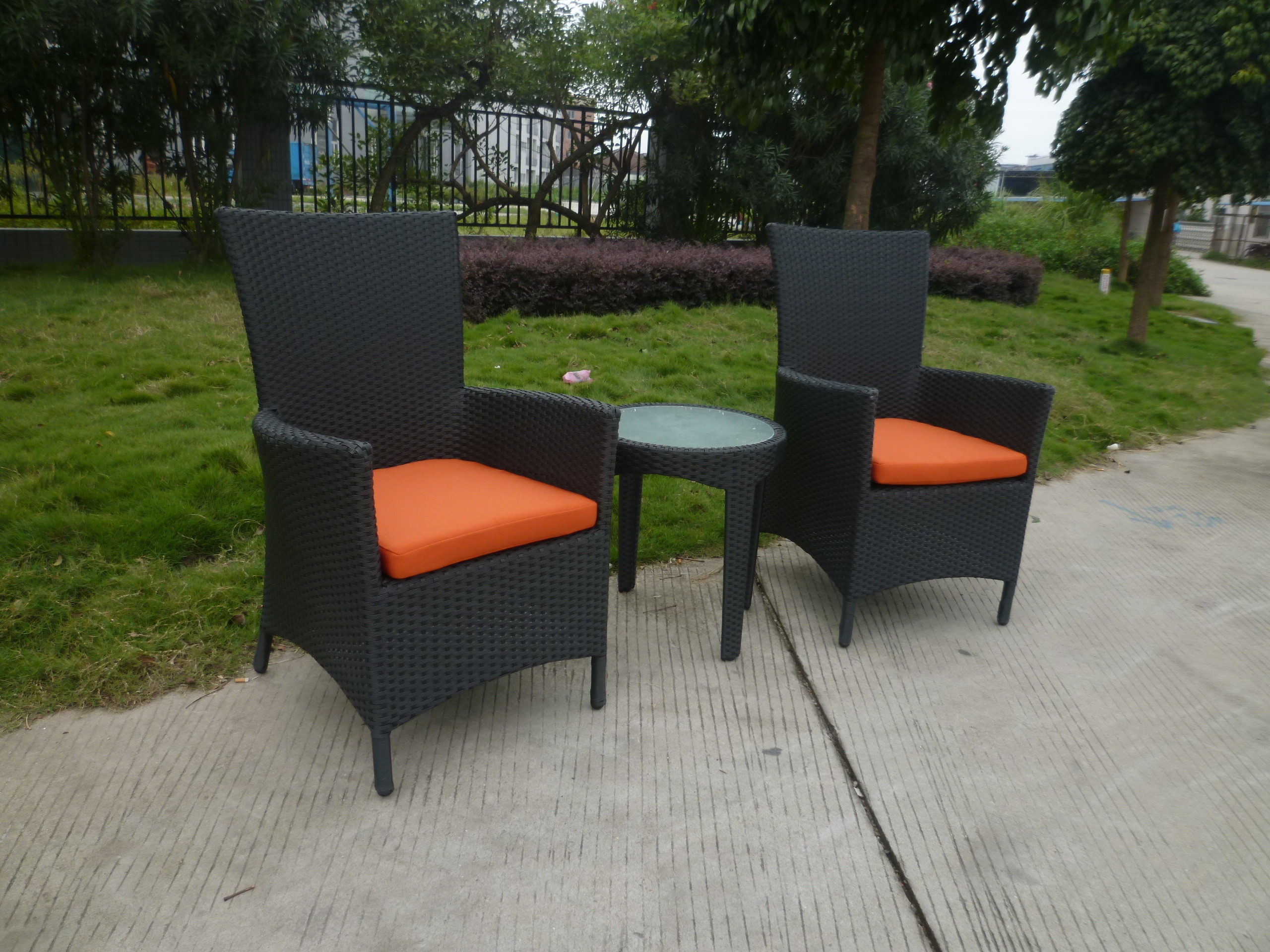 High Quality Balcony Outdoor Bistro Seating Set Furniture Garden PE Rattan 2 Chairs And Table