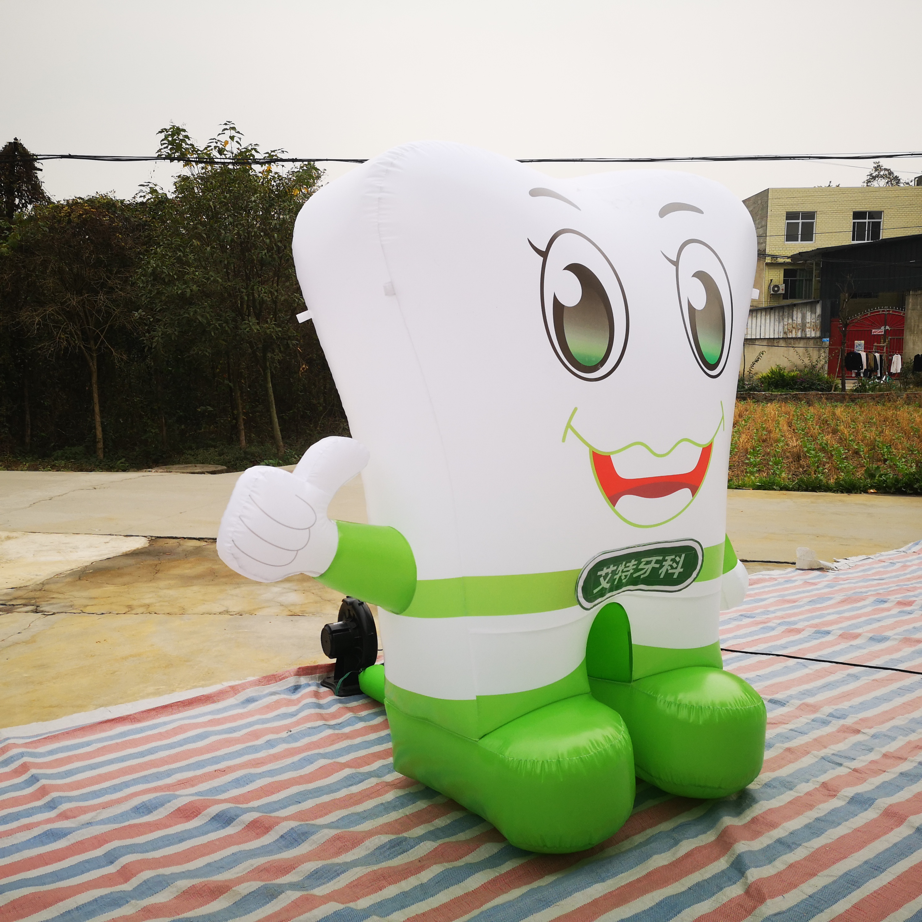 Customized Inflatable White Cartoon Teeth Man