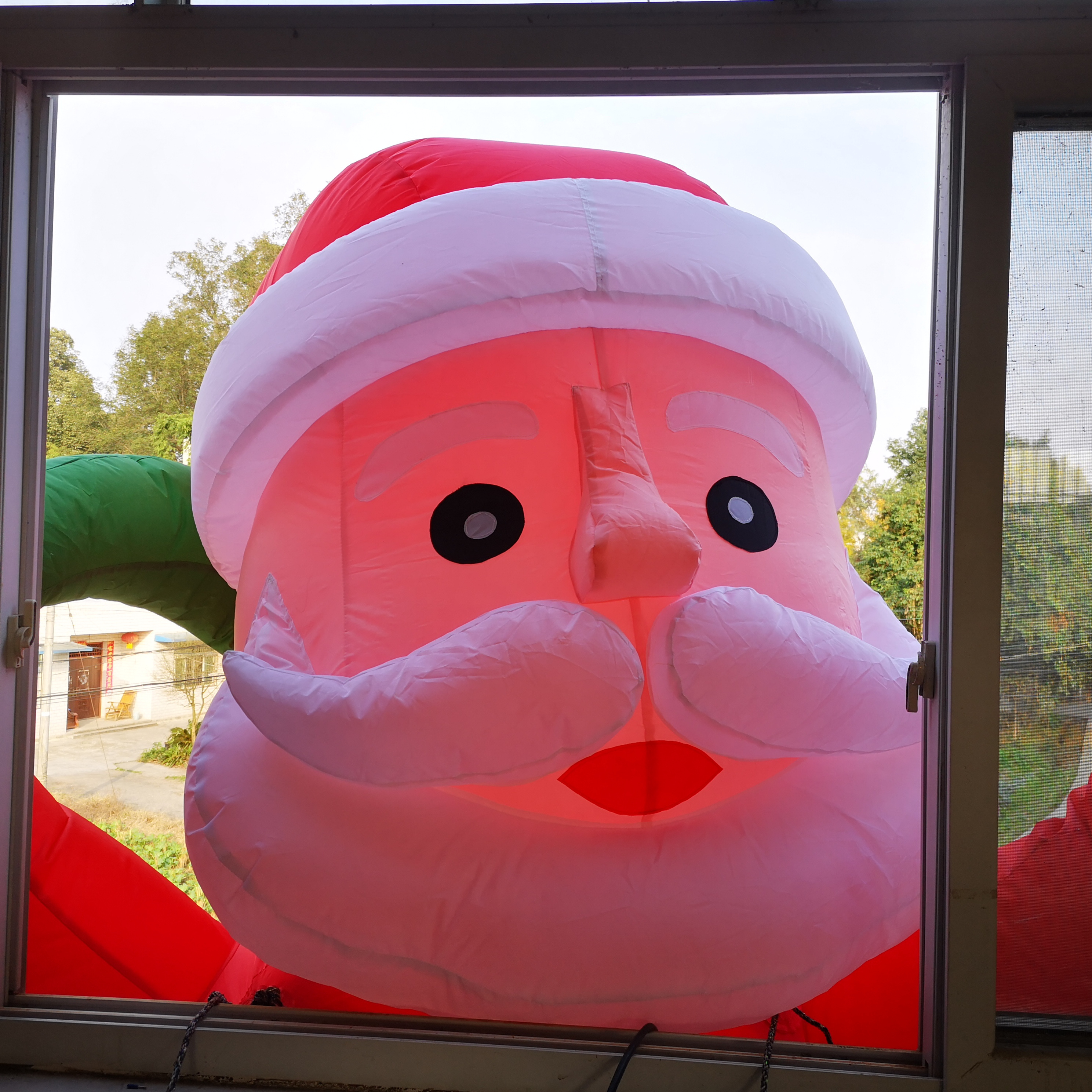 Customized giant outdoor inflatable Christmas decorations inflatable giant Santa Claus