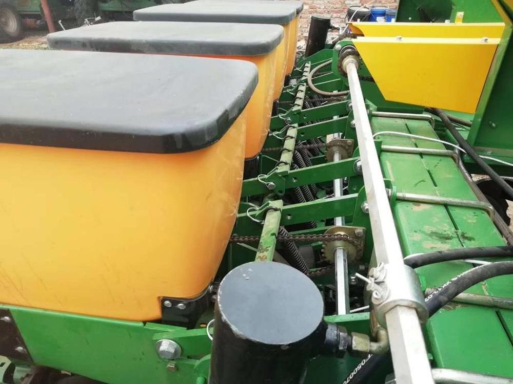 4 row fully automatic furrow ,seed,fertilizing corn planter equipment