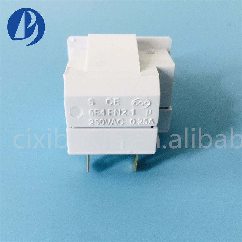 White Plastic 0.5A 250VAC Refrigerator Door Switch Door Lamp Switch