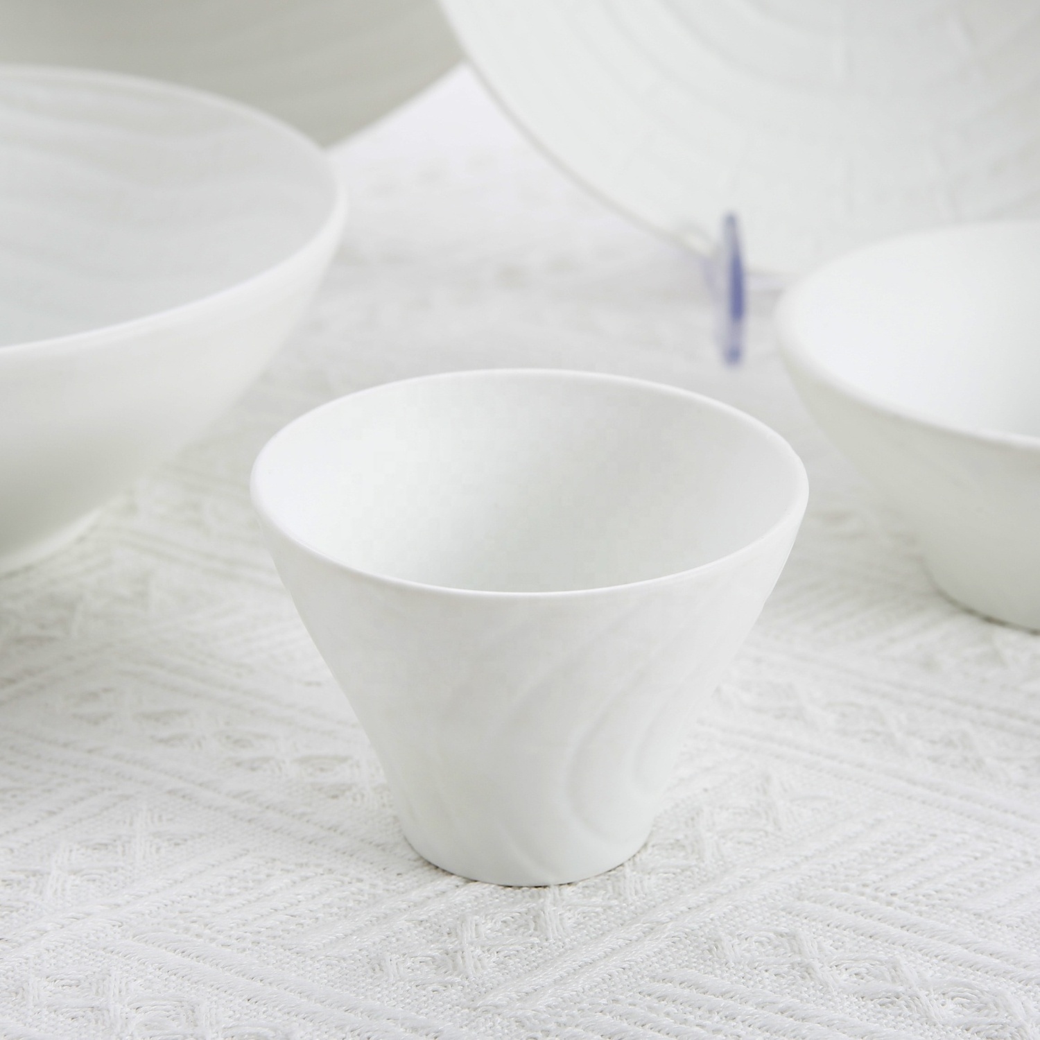 Simple Hotel Restaurant Tableware Plates and Bowls Set Round Annual Ring Glaze White Ceramic Porcelain Dinnerware