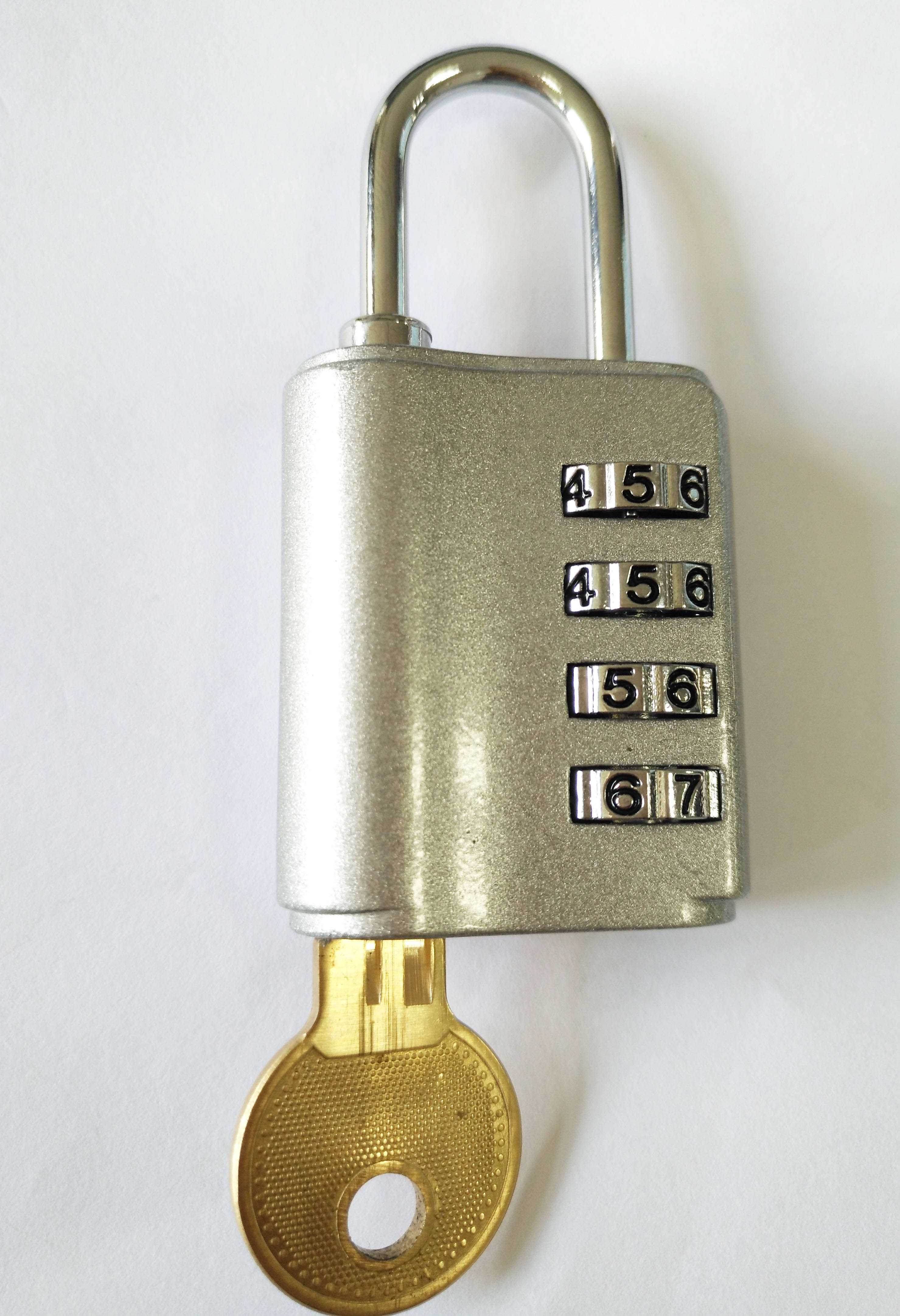 Wholesale Keyless Gym Sport Locker Lock Resettable 4 Digit Password Combination Colored Padlocks with Master Key