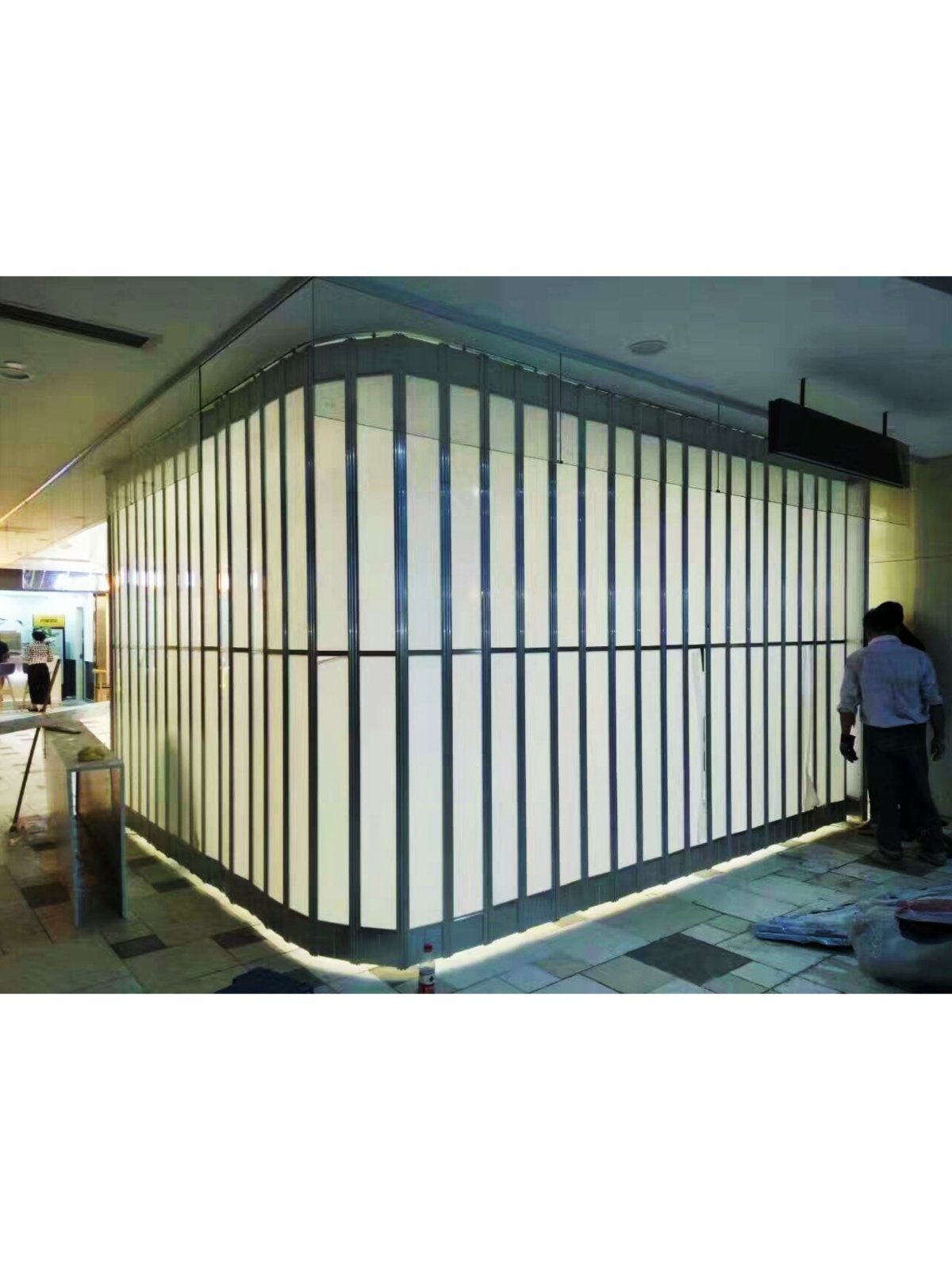 Polycarbonate Commercial Transparent Sliding Folding Doors for Shop