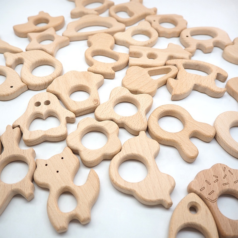 Wholesale Baby Molar Rod Toys Wood Necklace Pendant Chew Natural Beech Heart Shape Customize Wooden Teether