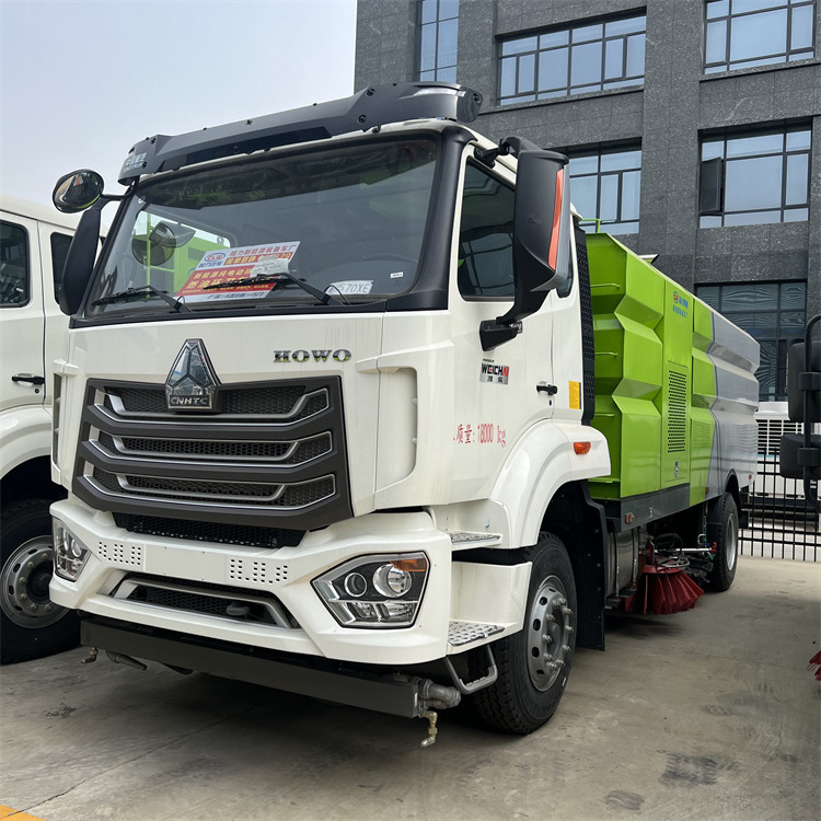 2023 new China Euro 4 4*2  mini street brush road truck sweeper price