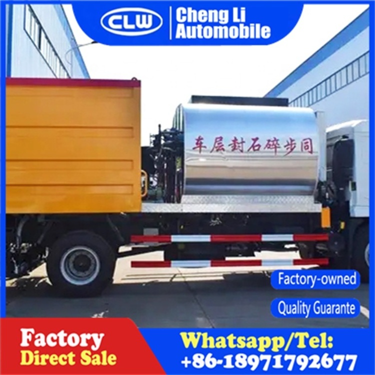 New Asphalt Distributor Gravel Sealer Truck Bitumen distributor chip spreader truck for sale