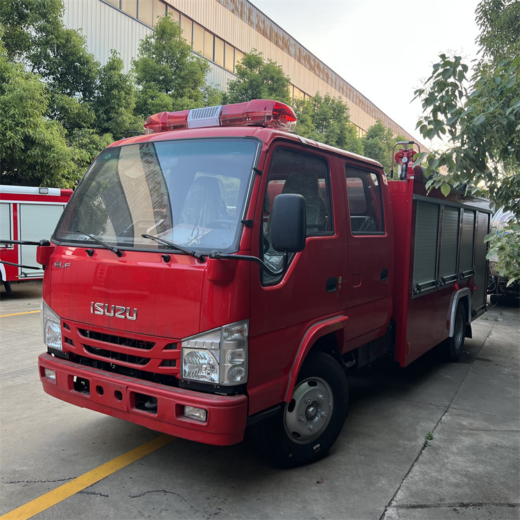 Japanese brand 6cbm 6 tons  isuzu fire fighting truck 4x2 better price