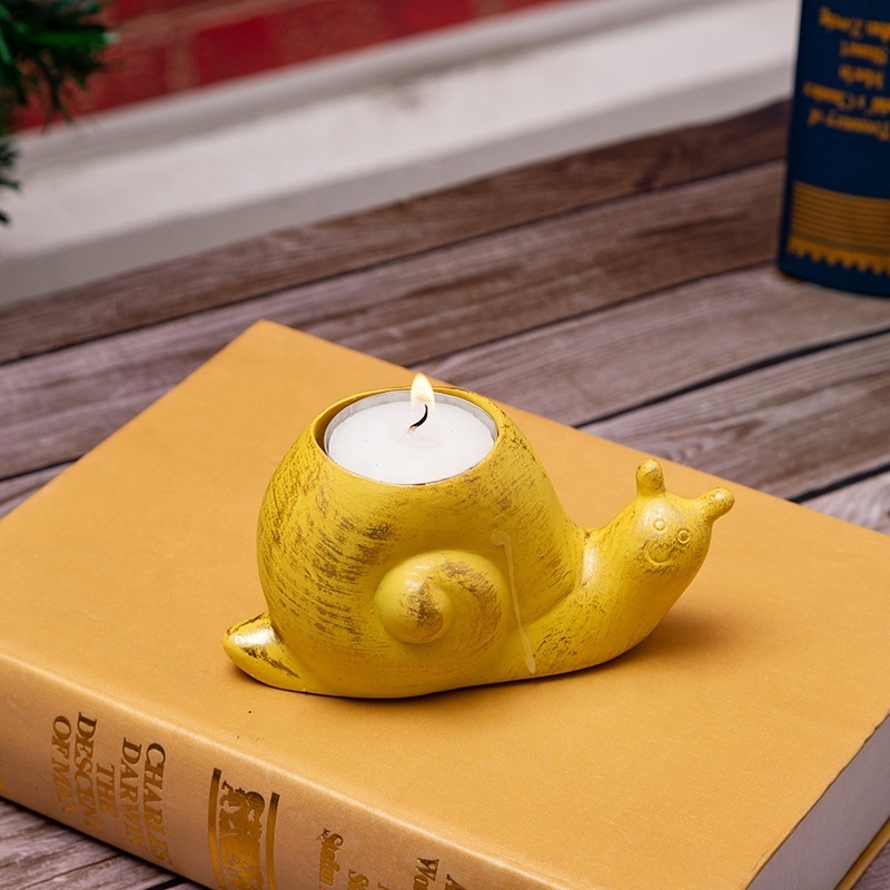 Nice 2024 Easter Decoration Candle Holder Rabbit Candle Holder Egg Animal Home Party Decoration Resin Carving Snail Ornaments