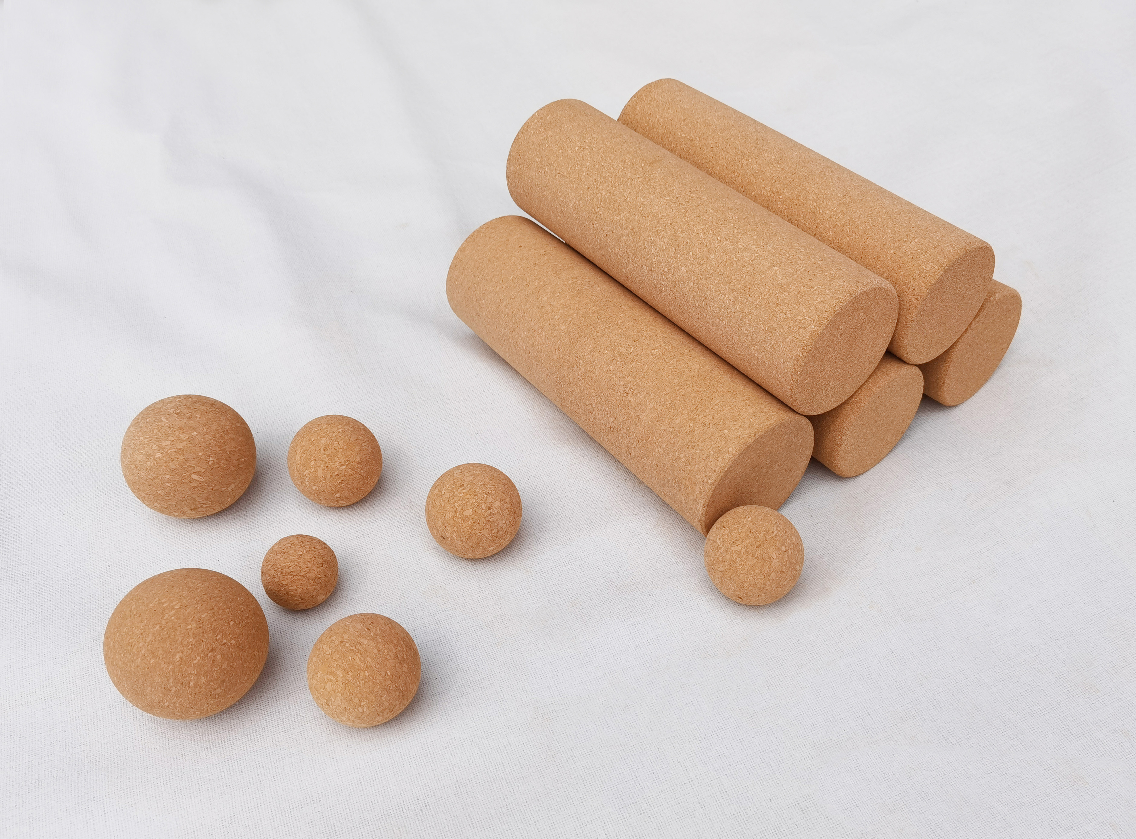 wholesale custom logo Eco-friendly 100% natural fascia exercise massage natural wood yoga cork peanut ball