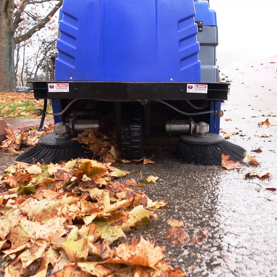 Mini Street Sweeper with Diesel and Electric