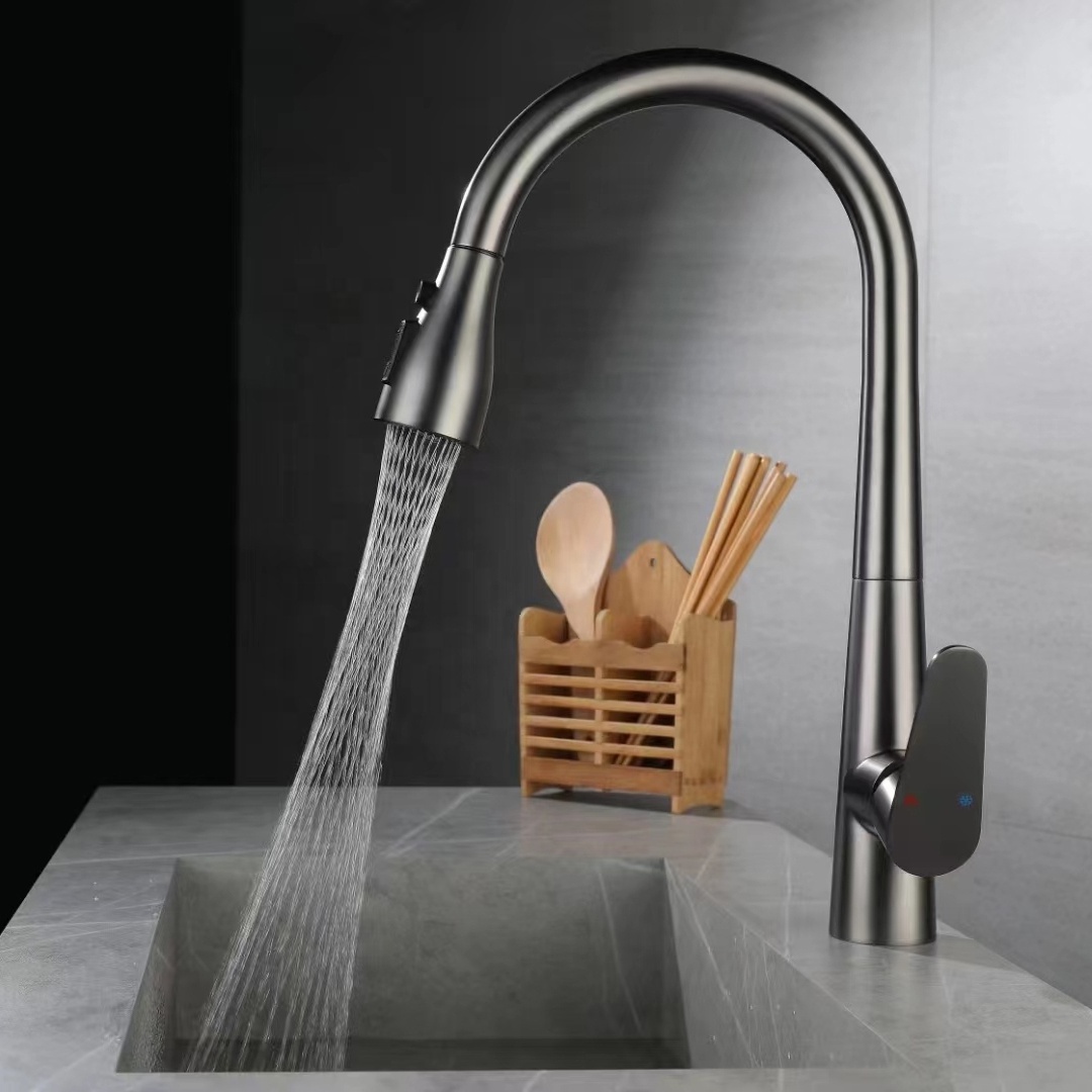 Gun Grey SUS 304 Stainless Steel Pull down Kitchen Sink Mixer Faucet with Sprayer Deck Mounted Single Hole Installation