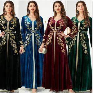 Autumn Winter Velvet Abaya Long Arab Dress Women Golden Embroidered Muslim Evening Dress Moroccan Kaftan Dubai Turkish Abaya