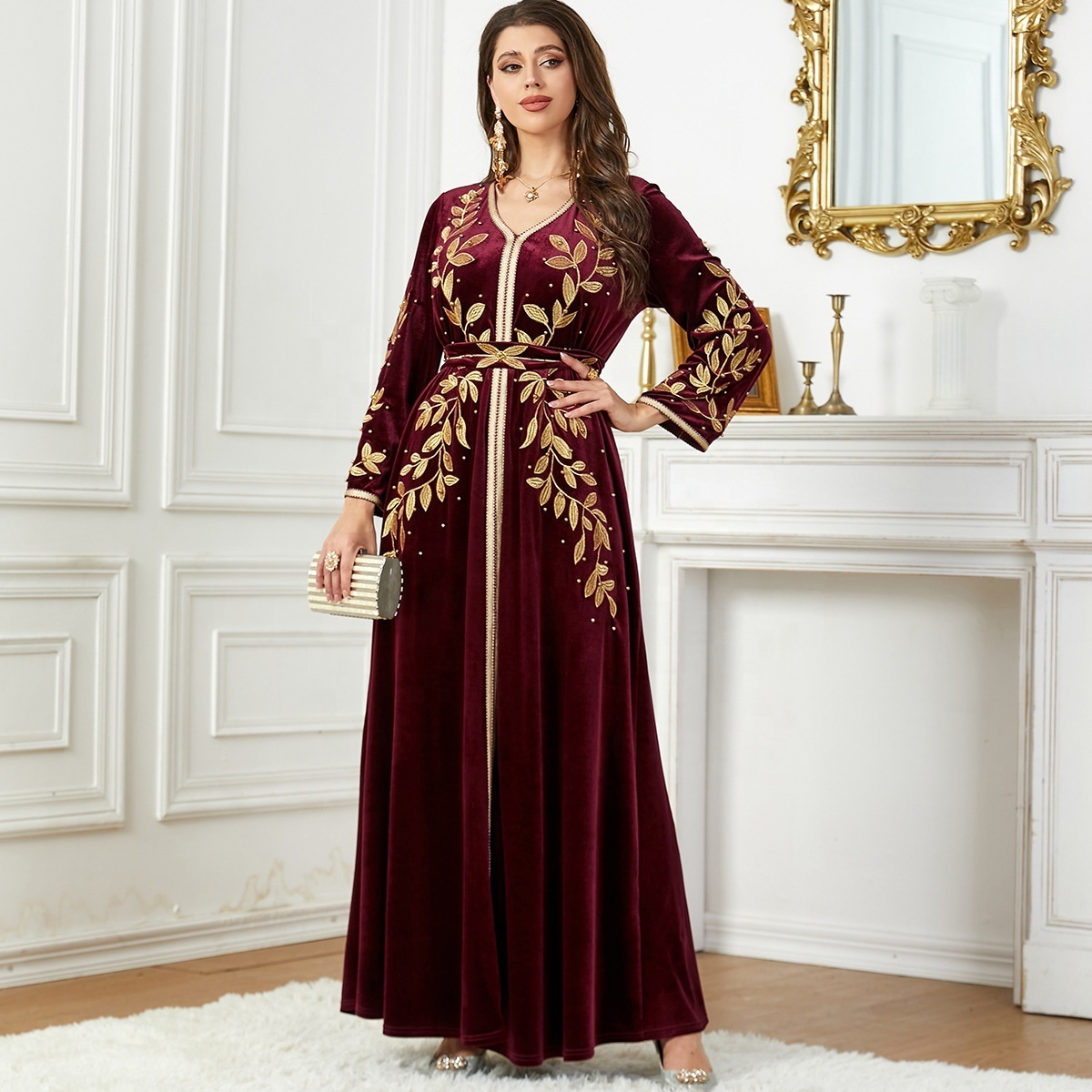 Autumn Winter Velvet Abaya Long Arab Dress Women Golden Embroidered Muslim Evening Dress Moroccan Kaftan Dubai Turkish Abaya