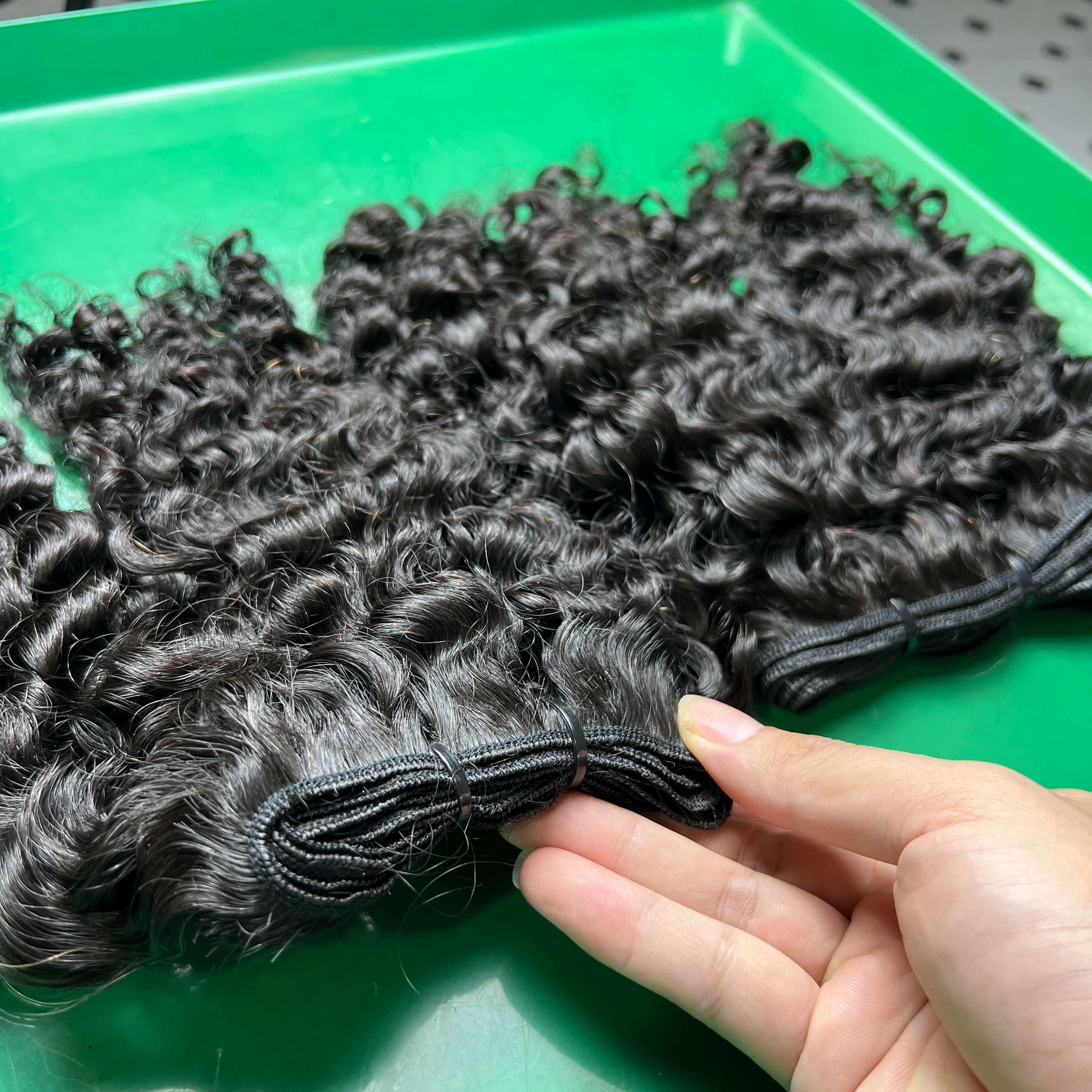 Wholesale Cheap Natural Asian Virgin Girl 8- 32 Inch Malaysian Vietnamese Burmese Curly Virgin Hair Bundles Human Hair Extension