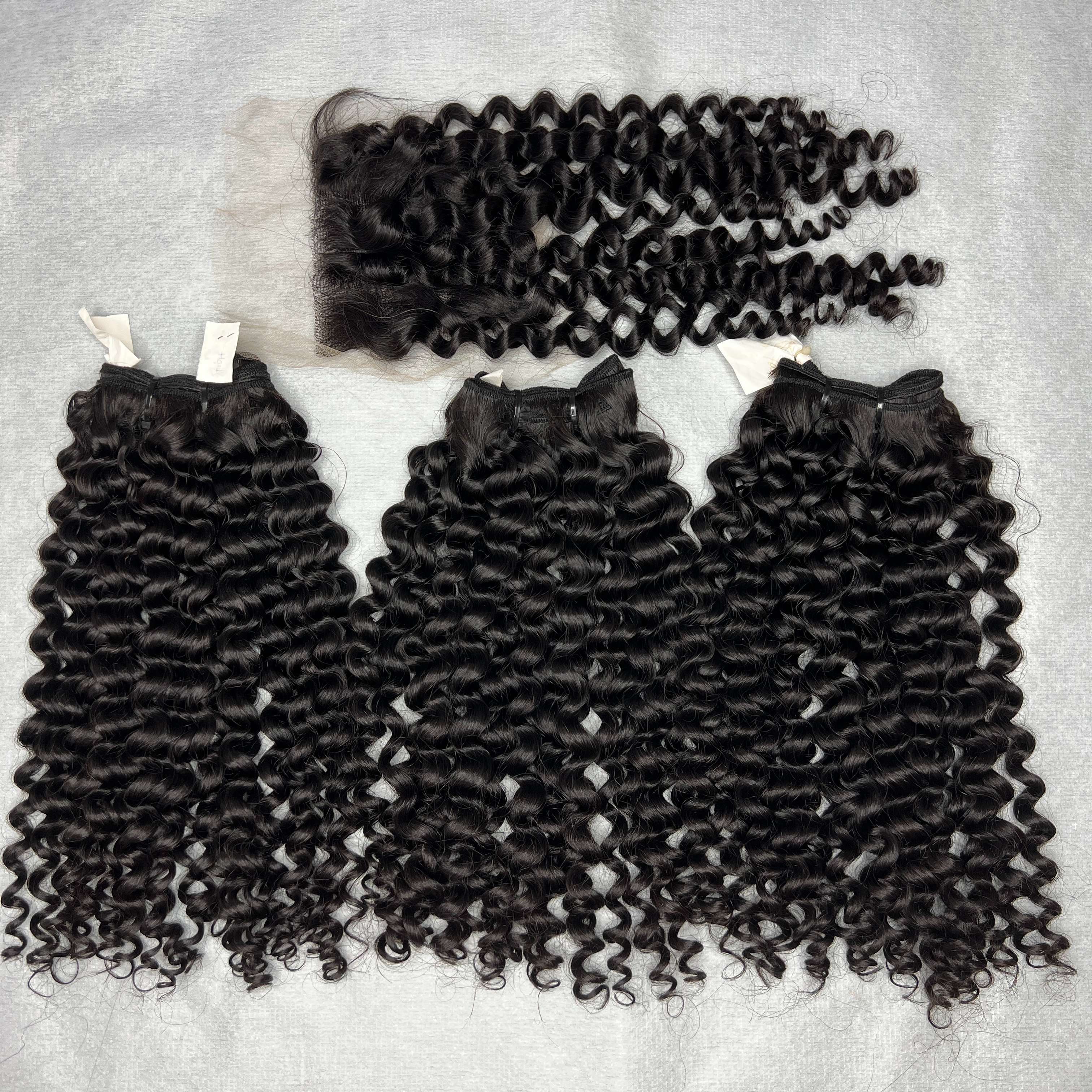 New Trend Eurasian Curly Hair Vendor Wholesale Raw Human Hair Unprocessed Curly Weave Bundle 8