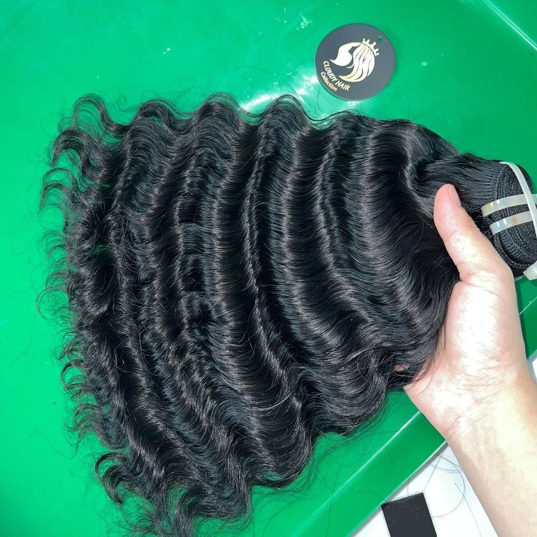 Raw Material 100% Human Hair Bundles Vietnam, No Syntetics Fibers Cuticle Fits Loose Deep Wave