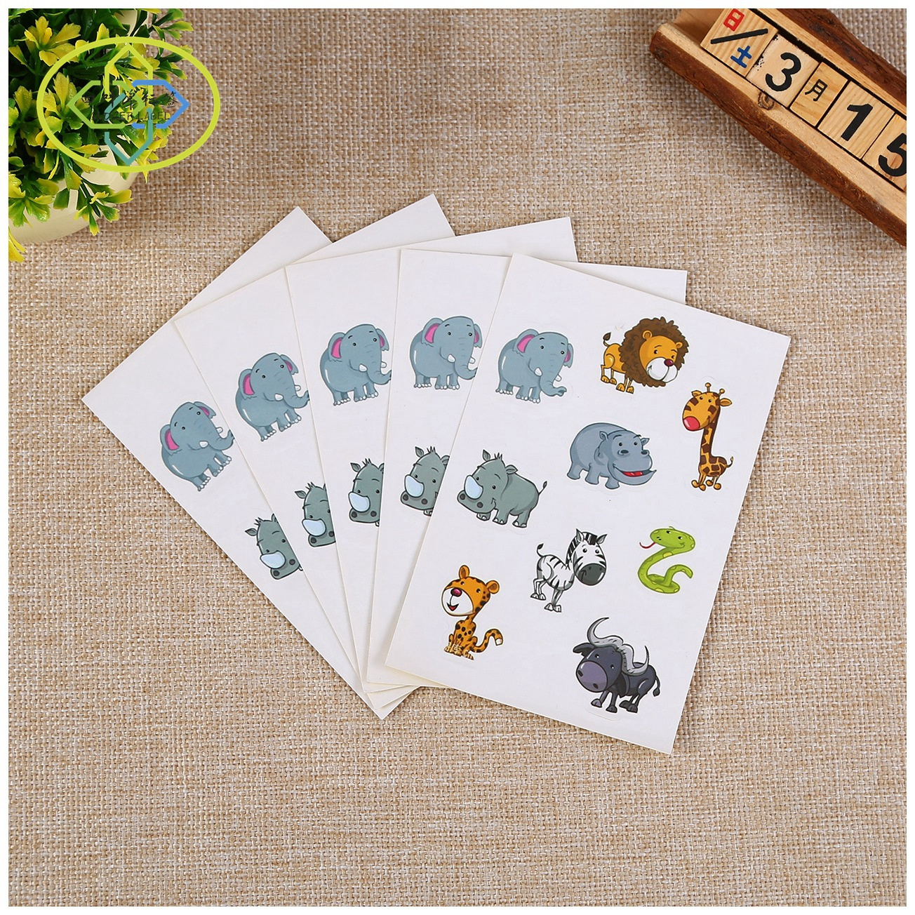 Kiss cut cute Animal stickers vinyl waterproof kids phone Skateboard Laptop Notebook custom decorative sticker