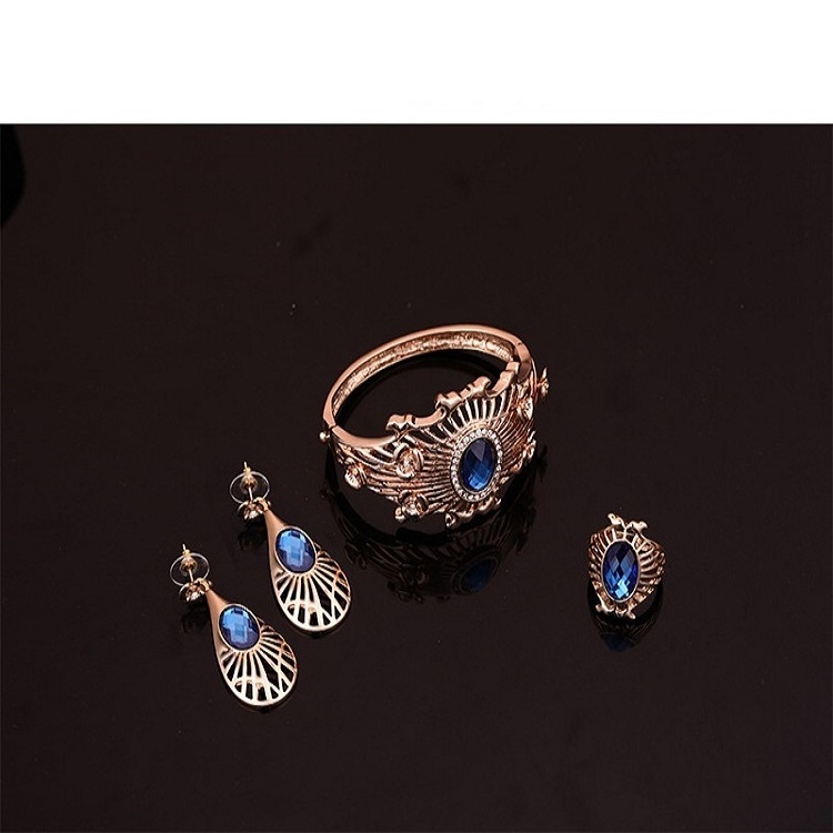 Fashion 4 Pcs Women African Jewelry Sets Statement Luxury Big Crystal Saudi 18K Gold Plated Dubai Wedding Bridal Jewelry Set