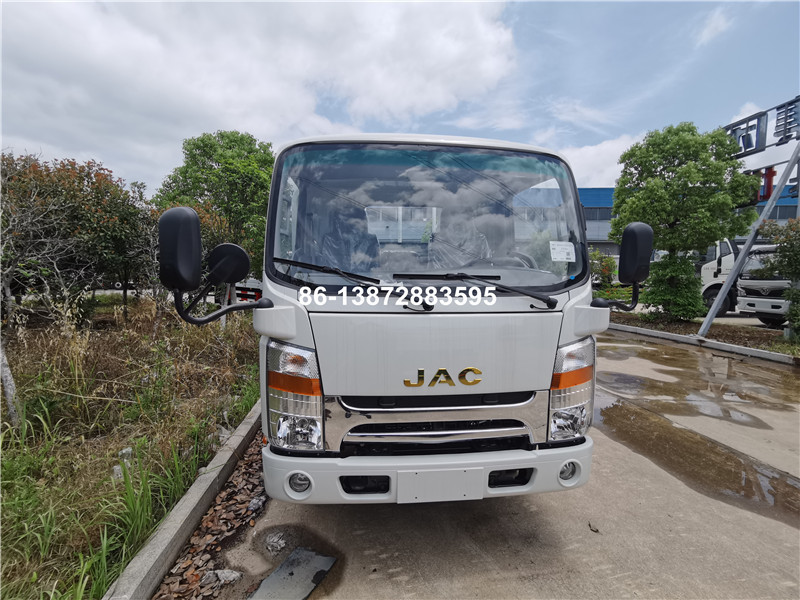 Light flatbed cargo truck dongfeng gasoline truck 6 wheeler 4*2 RWD left hand drive for sale