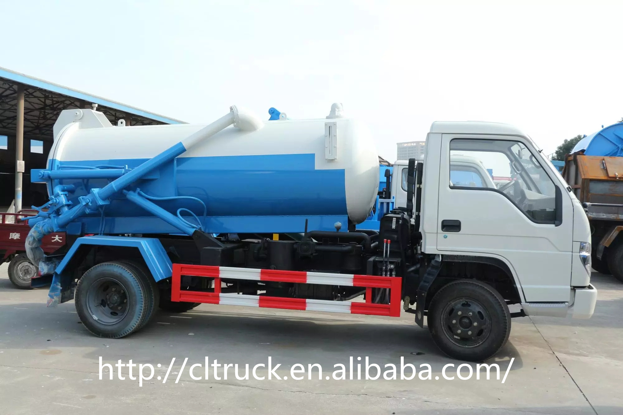 CLW 3 ton 3 cubic meters  cleaning hydrodynamics suction small hydro excavation vacuum truck