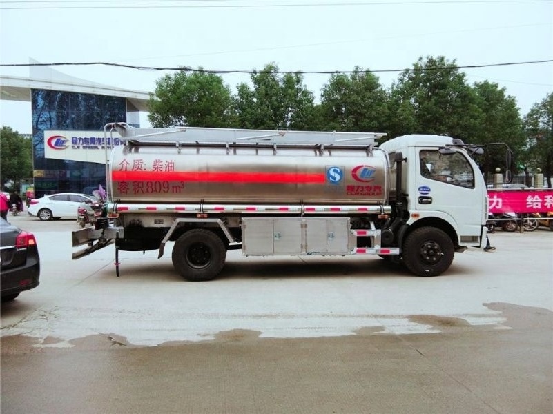 top sell right hand drive fuel tanker truck 8000L Aluminium refueling tanker truck