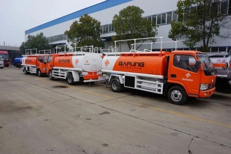 Chengli factory super quality chinese dongfeng 4x2 mini oil fuel tank truck