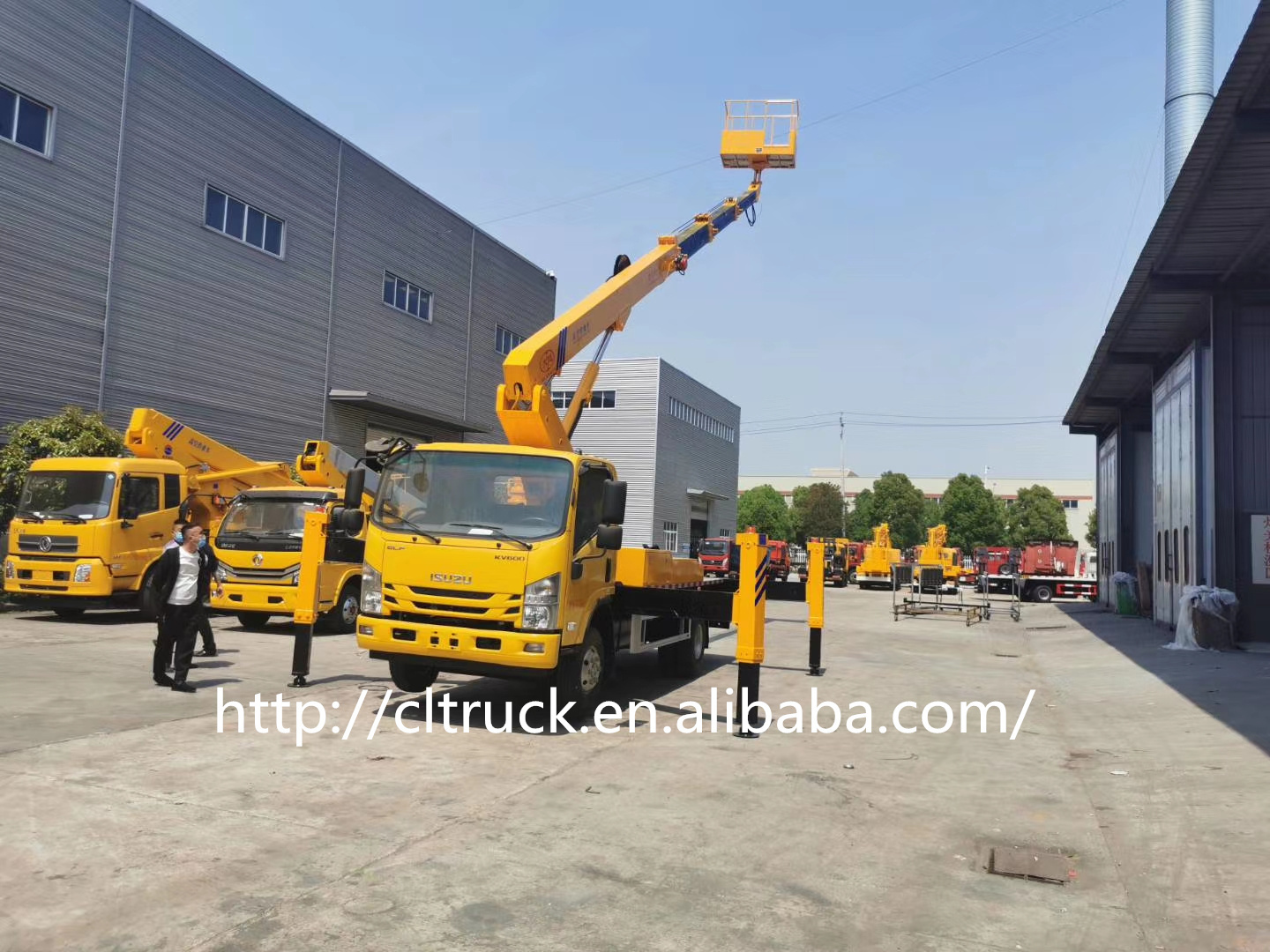 Japan brand 16m telescopic boom bucket truck aerial working platform truck high lifting hydraulic platform truck