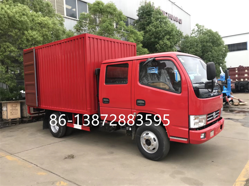 6 wheels 6 tons small cargo box van truck for special goods transport and delivery Dongfeng brand