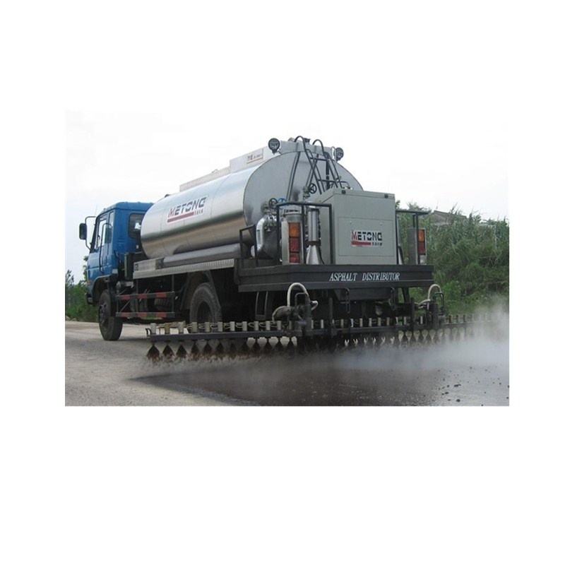 Sinotruk HOWO truck mounted bitumen sprayer tar sprayer asphalt emulsion sprayer CHEAP SALE