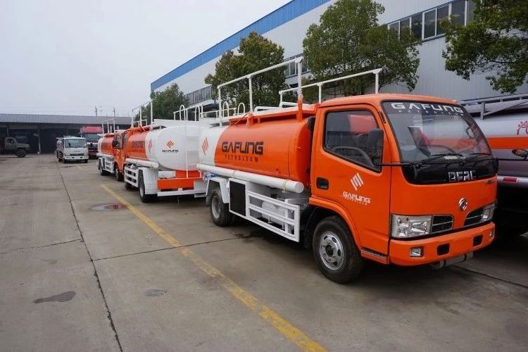 Chengli factory super quality chinese dongfeng 4x2 mini oil fuel tank truck