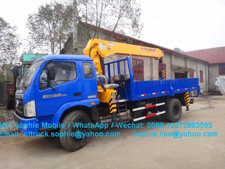 China factory CLW 4*2 Forland small dump truck 2 ton straight boom 2 support legs lifting crane small truck crane