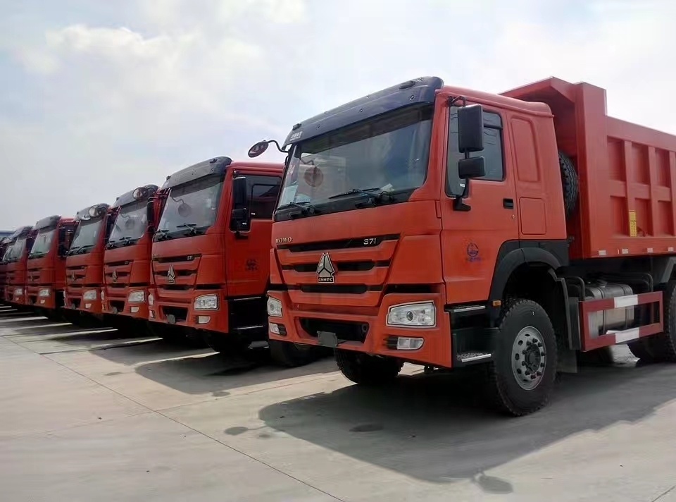 China Sinotruck 6x4 350hp 30ton 30-40ton Load Dump Tipping HOWO 10 Wheeler Tipper Trucks Price For Sale