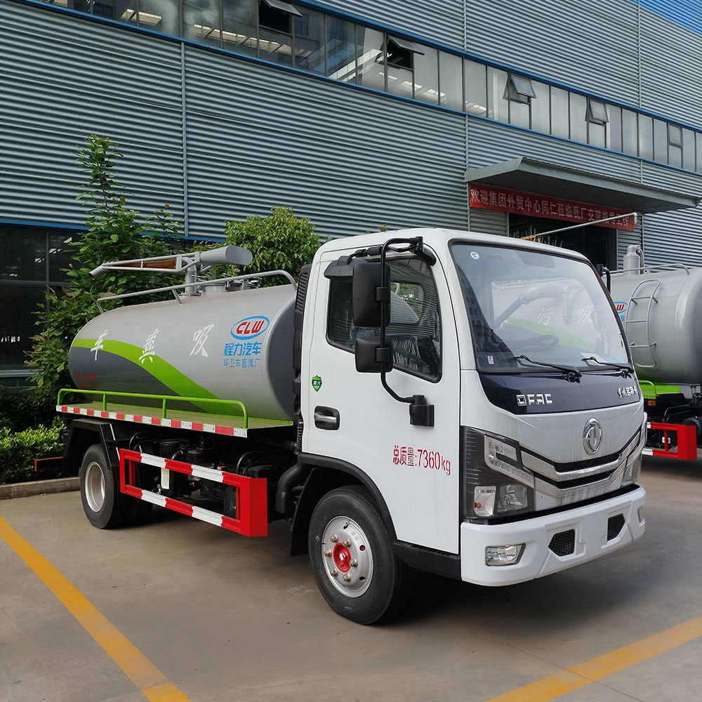 China Made Dongfeng  5 Ton fecal suction truck 6 wheels septic truck With Vacuum Pump Dung Sucking Cart for Sale Cheap Price