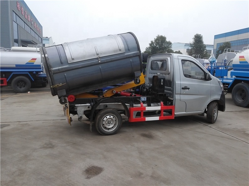 Mini hook lift garbage truck, 2 tons removed garbage bin